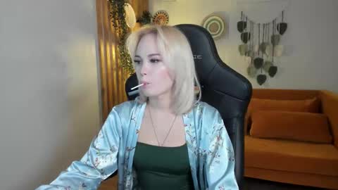 Snapshot of adaquinn chatting on October 7, 6:56 pm adaquinn online show from October 7, 6:56 pm