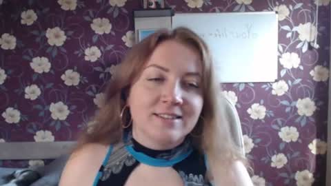 Adel online show from June 10, 1:21 pm