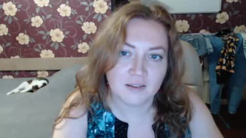 Adel online show from July 30, 7:15 pm