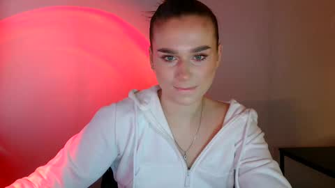 Adele Amore online show from March 3, 7:37 am