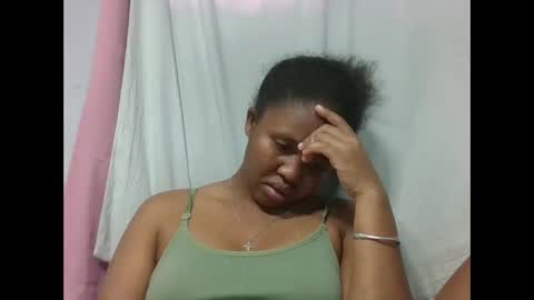 adelealy online show from November 4, 5:45 am