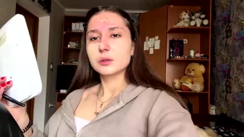 Poly online show from April 18, 9:12 am