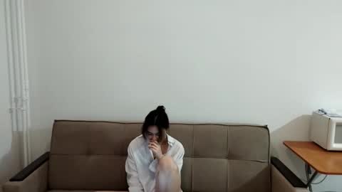 Anna online show from February 8, 3:27 pm