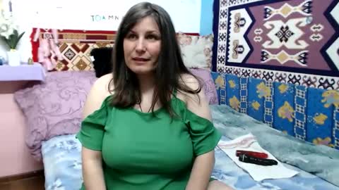 adelinemilf online show from April 19, 5:02 pm