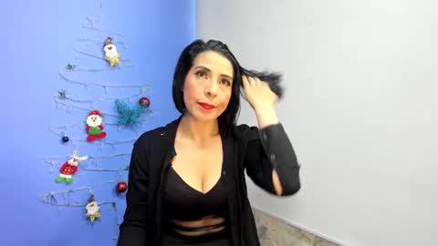 Adelle online show from December 7, 11:07 am