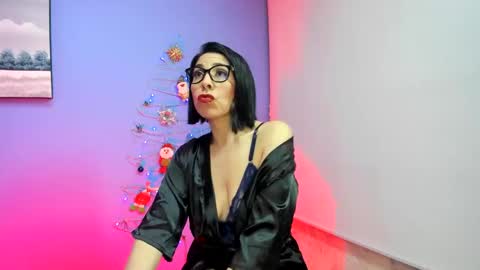 Adelle online show from December 14, 2:44 am