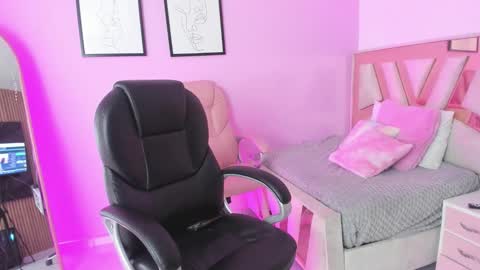 ADHARA online show from December 17, 4:00 pm