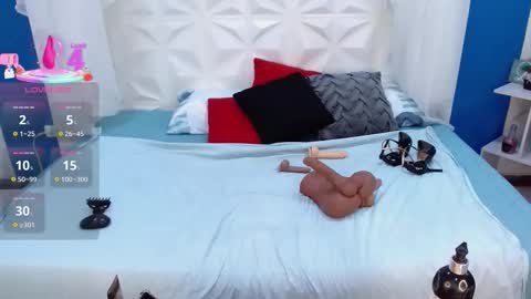 adisson_petite1 online show from January 5, 6:33 pm