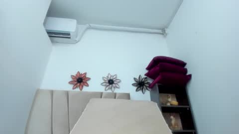 adriana online show from October 28, 4:57 pm