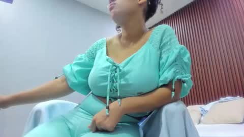 A G A T A  online show from April 4, 7:23 pm