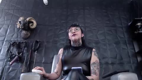 Snapshot of agata_darkness chatting on October 21, 6:12 pm Miss Agata online show from October 21, 6:12 pm