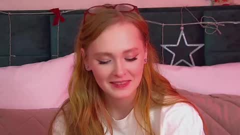 AgataFoxley online show from December 18, 8:24 pm