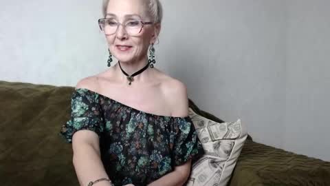 Agatha online show from January 29, 3:04 pm