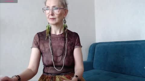 Agatha online show from April 17, 4:25 am