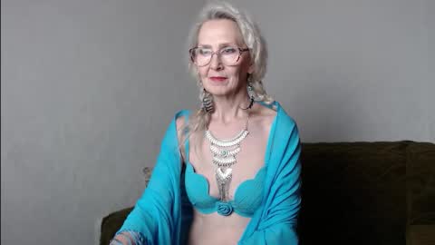 Agatha online show from November 4, 1:49 pm