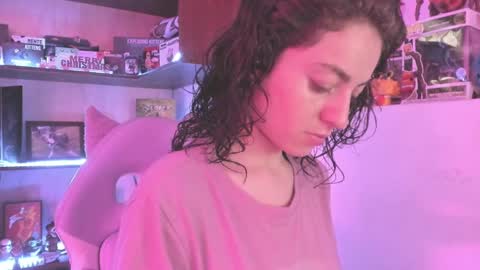 Snapshot of agathaa_ks_ chatting on January 7, 7:59 pm Camila 2 online show from January 7, 7:59 pm