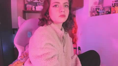 Snapshot of agathaa_ks_ chatting on December 7, 4:20 am Camila 2 online show from December 7, 4:20 am