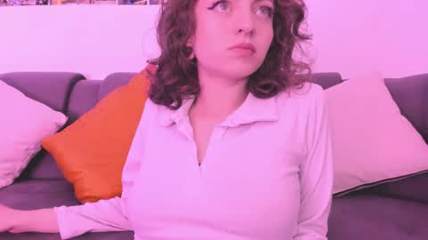 Snapshot of agathaa_ks_ chatting on February 17, 8:27 pm Camila 2 online show from February 17, 8:27 pm
