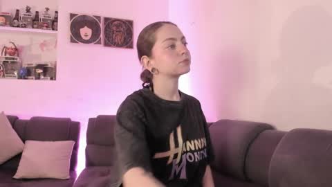 Camila     2 online show from April 2, 12:08 am