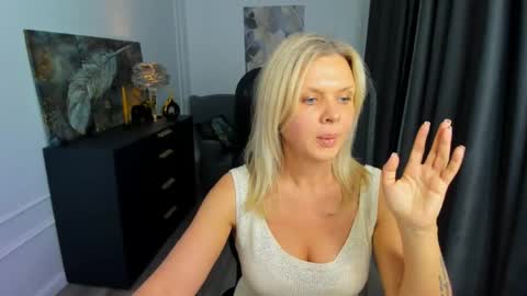 Agatha online show from April 18, 11:35 am