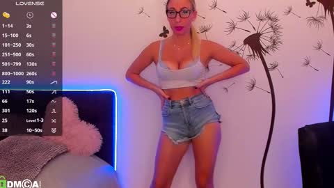 Snapshot of agent_polly chatting on September 18, 2:26 pm Polly online show from September 18, 2:26 pm