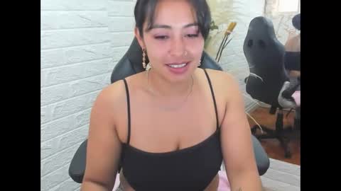 Ahisha online show from December 15, 3:09 pm