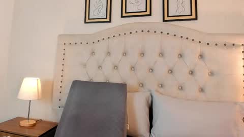 ahsly_ms online show from April 17, 9:50 pm