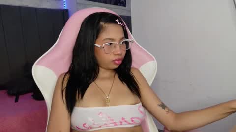 Aida online show from December 4, 1:08 am