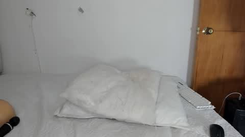 karoline  online show from December 3, 10:45 pm