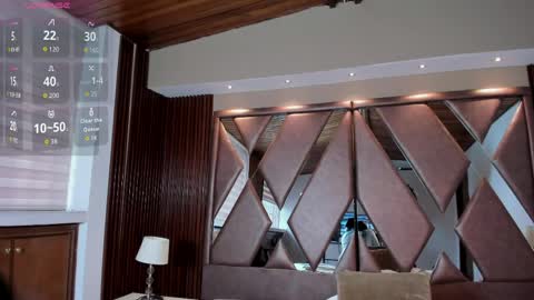 aidajoness online show from April 8, 11:45 am