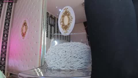 aidasina online show from November 20, 8:10 pm