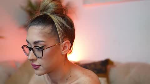  Aileen  online show from November 22, 8:55 pm