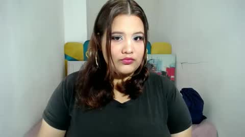 ailyn_rosendo online show from February 18, 2:49 am