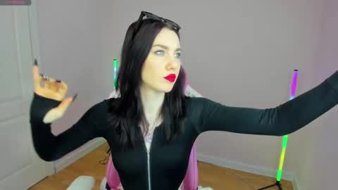 Aisha  Mon Tue Wed Fri Thu GMT 3 1000am - 0500pm  online show from February 3, 8:02 am