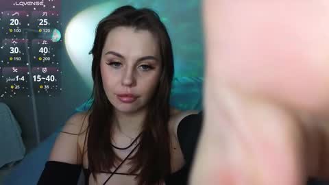 Aisha online show from October 26, 3:40 pm