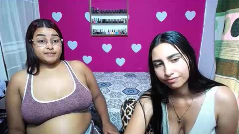 aisha_stacey0410 online show from February 25, 7:23 pm