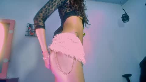 aisha_sweetx online show from April 18, 7:18 pm