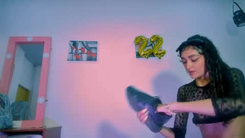 aisha_sweetx online show from April 18, 7:58 pm