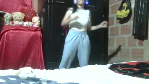Snapshot of aitana23_ chatting on October 1, 2:49 am aiti online show from October 1, 2:49 am