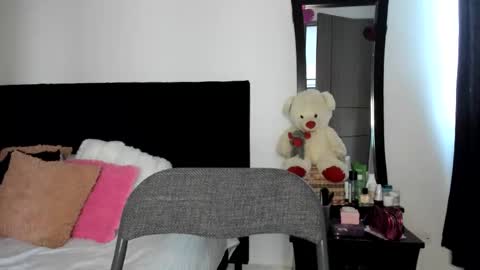 MIRANDA online show from December 19, 11:35 am