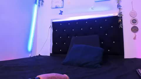 akarirosetti online show from October 14, 8:33 pm