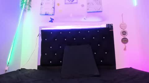 akarirosetti online show from October 12, 8:44 pm