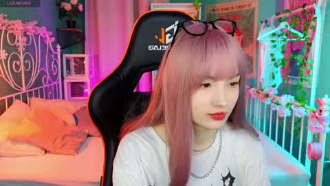 Akemi online show from March 5, 3:07 pm