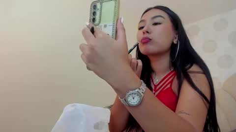  A L A H I A  online show from October 21, 8:02 pm