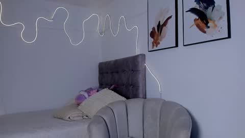 Alaia Alegria online show from March 28, 12:33 am