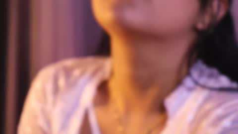   online show from March 12, 10:18 am