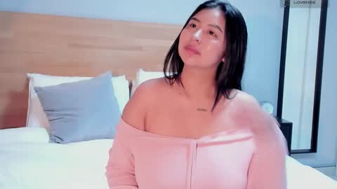     online show from January 8, 8:57 pm