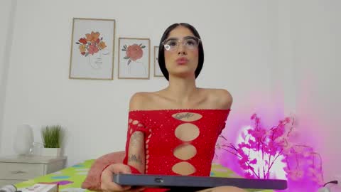 alana  online show from October 7, 2:49 am