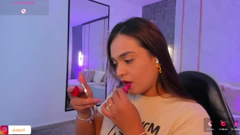 M E L I online show from May 28, 7:45 pm