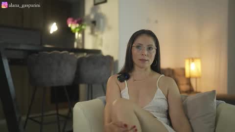 Alana Gasparini online show from October 26, 3:02 am